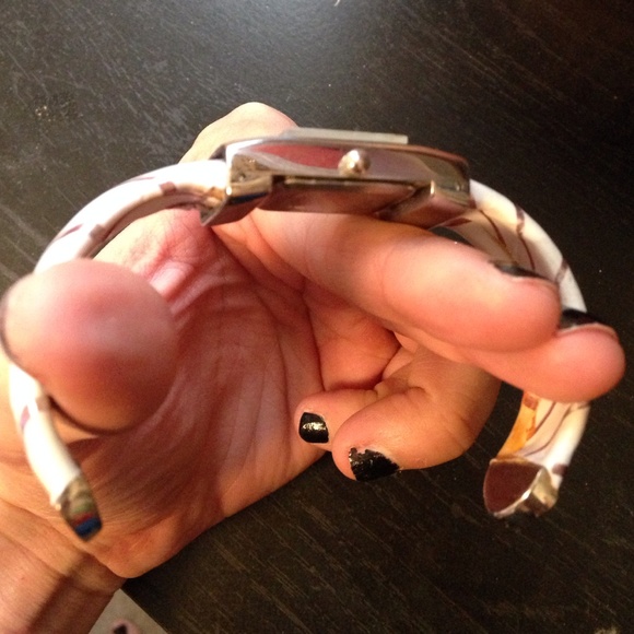 Rectangle Watch - Picture 4 of 4